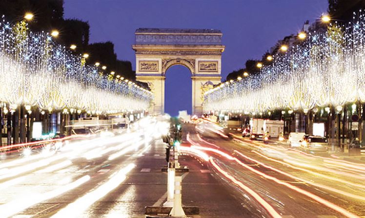 Illuminations des Champs-Élysées © Blachère Illumination